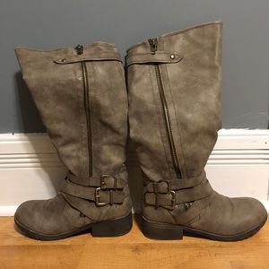 Over the knees grey boots